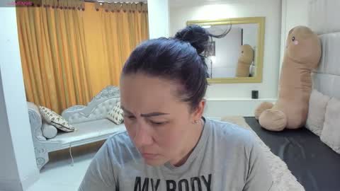 Snapshot of gaby_trent chatting on 25, 3, 2026 gabriela online show from 25, 3, 2026