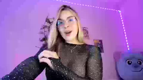 Snapshot of gaby_vandriel chatting on 17, 9, 2025 GABRIELA online show from 17, 9, 2025