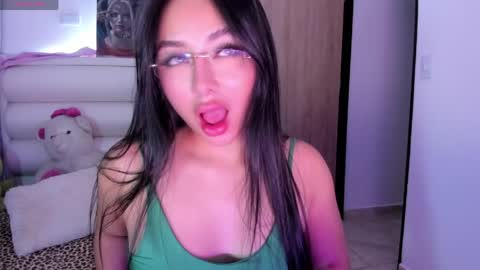 Snapshot of gabydesire chatting on 10, 5, 2026 GABY DESIRE online show from 10, 5, 2026