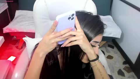 Snapshot of gabyowenss_ chatting on 8, 3, 2026 Gaby Owens online show from 8, 3, 2026