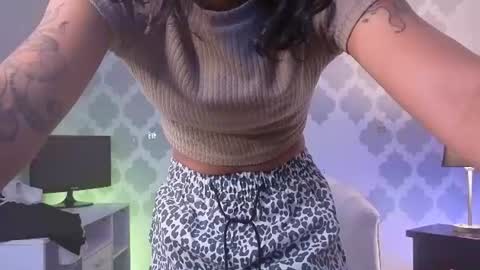 Snapshot of gabypetit chatting on 27, 6, 2026 Gaby online show from 27, 6, 2026