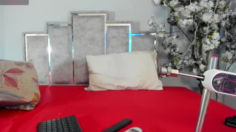 gabyyjones online show from 28, 9, 2025