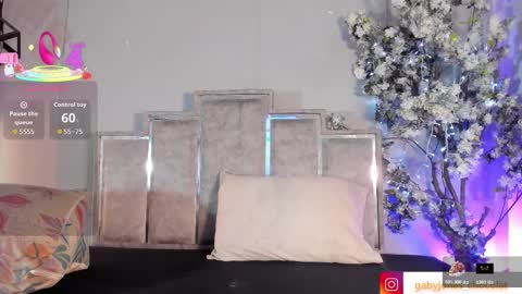 gabyyjones online show from 16, 11, 2025