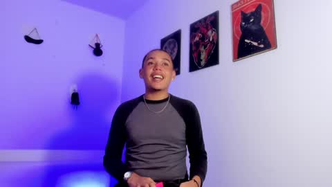 Snapshot of gaeloconner chatting on 14, 12, 2024 Gael Conner online show from 14, 12, 2024