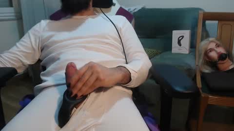 Snapshot of gag0nmyc0ck chatting on 24, 1, 2025 your master online show from 24, 1, 2025