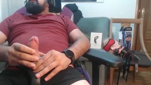 Snapshot of gag0nmyc0ck chatting on 10, 9, 2025 your master online show from 10, 9, 2025