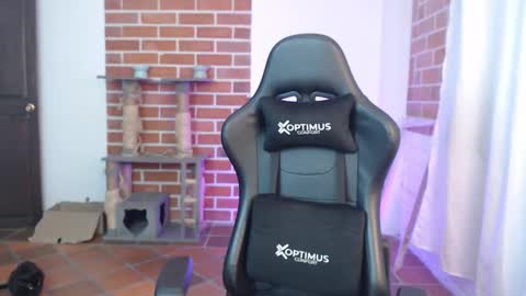 Lenna 3 online show from 18, 2, 2026