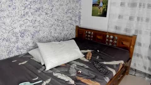 A n g h e t a  Time online  8am - 2pm gmt-5 online show from 19, 9, 2025