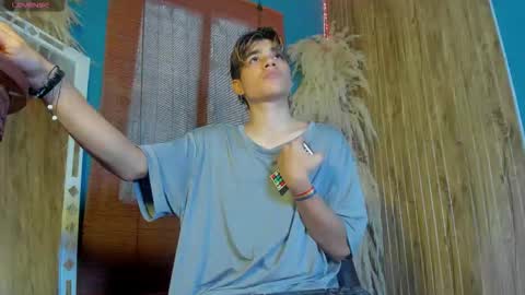 Snapshot of gaze_dream chatting on 3, 12, 2025 HAN online show from 3, 12, 2025