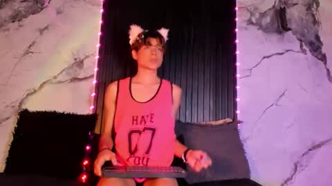 Snapshot of gaze_dream chatting on 13, 12, 2025 HAN online show from 13, 12, 2025