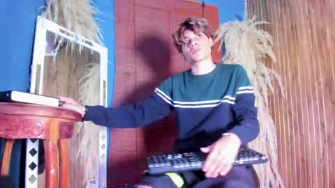 Snapshot of gaze_dream chatting on 21, 12, 2025 HAN online show from 21, 12, 2025