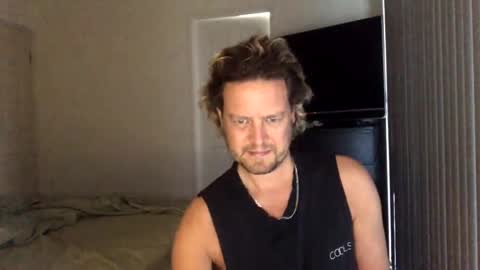 Snapshot of gcsurfer81 chatting on 19, 12, 2024 gcsurfer81 online show from 19, 12, 2024