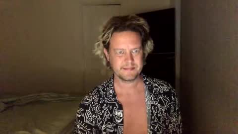 Snapshot of gcsurfer81 chatting on 7, 1, 2025 gcsurfer81 online show from 7, 1, 2025