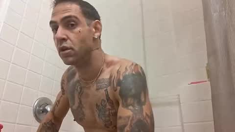 Snapshot of geekedoutlabs chatting on 5, 10, 2025 Zanecubano online show from 5, 10, 2025