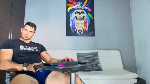 Snapshot of gendersonfit chatting on 4, 1, 2025 gendersonfit online show from 4, 1, 2025