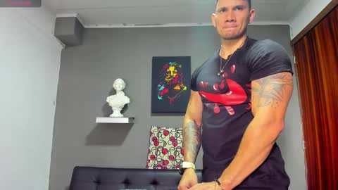 Snapshot of gendersonfit chatting on 16, 9, 2025 gendersonfit online show from 16, 9, 2025