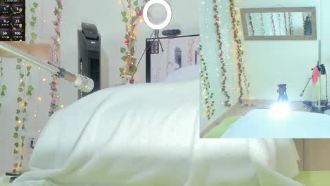 Snapshot of genesis__love_ chatting on 18, 10, 2025 Genesis online show from 18, 10, 2025