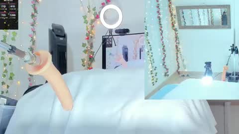 Snapshot of genesis__love_ chatting on 19, 10, 2025 Genesis online show from 19, 10, 2025