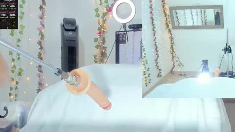 Snapshot of genesis__love_ chatting on 24, 10, 2025 Genesis online show from 24, 10, 2025