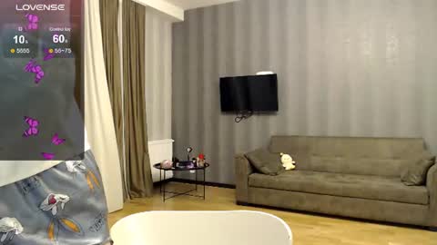 genev__ievee online show from 13, 6, 2026