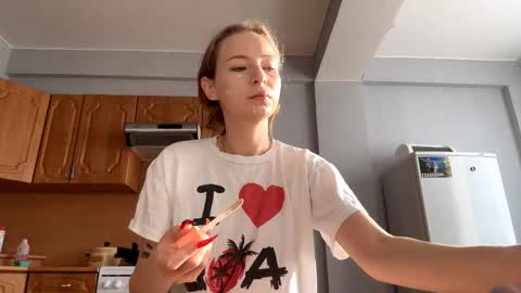 Emmi online show from 23, 9, 2025