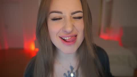 gentleadellee online show from 25, 2, 2026