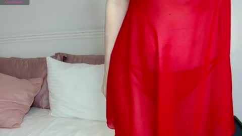 Elena online show from 4, 5, 2026