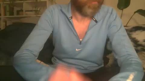 Snapshot of geon2xx chatting on 18, 10, 2025 Geon online show from 18, 10, 2025