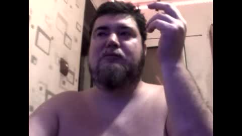 Snapshot of george84xxx chatting on 28, 10, 2025 GeOOXXX online show from 28, 10, 2025