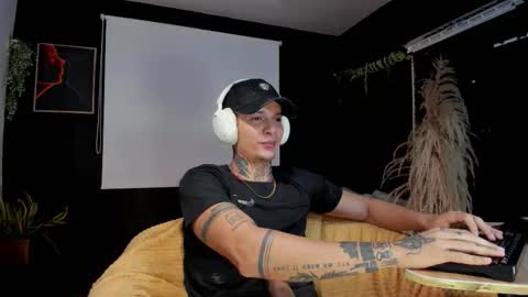 Snapshot of george_prince2 chatting on 6, 11, 2025 independent model online show from 6, 11, 2025