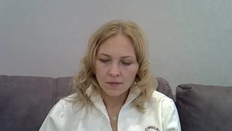 Snapshot of gessy_vellian8 chatting on 24, 10, 2025 gessy_vellian8 online show from 24, 10, 2025