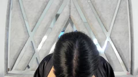 Danna Astrom online show from 5, 2, 2025