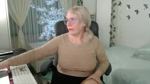 Ghertrudequeen online show from 8, 4, 2026