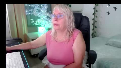 Ghertrudequeen online show from 2, 6, 2026