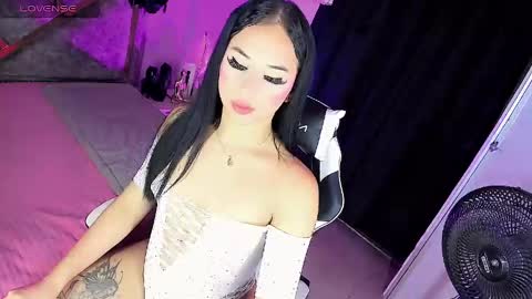 Gia Ferrara online show from 5, 5, 2026