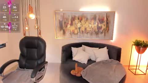 Gia Ferrera online show from 27, 6, 2026