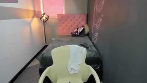 Snapshot of giafox_ chatting on 28, 12, 2024 G I A  FOX online show from 28, 12, 2024