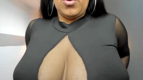 Snapshot of giafox_ chatting on 27, 1, 2025 G I A  FOX online show from 27, 1, 2025