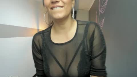 Snapshot of giafox_ chatting on 14, 2, 2025 G I A  FOX online show from 14, 2, 2025