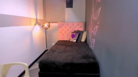 Snapshot of giafox_ chatting on 23, 2, 2025 G I A  FOX online show from 23, 2, 2025