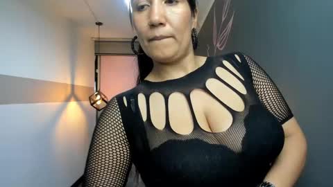 Snapshot of giafox_ chatting on 2, 3, 2025 G I A  FOX online show from 2, 3, 2025
