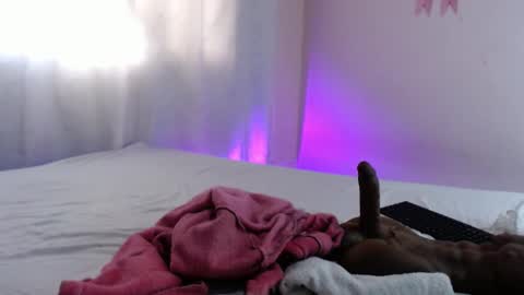 Gia online show from 1, 10, 2025