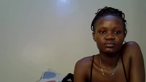 Snapshot of gianna_012 chatting on 11, 10, 2025 ENNY online show from 11, 10, 2025