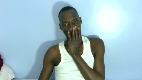 Snapshot of giant_couple chatting on 29, 6, 2026 giant_couple online show from 29, 6, 2026