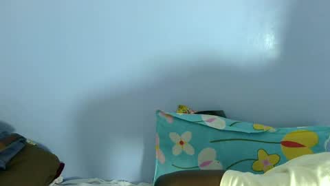 Snapshot of giant_couple chatting on 1, 7, 2026 giant_couple online show from 1, 7, 2026