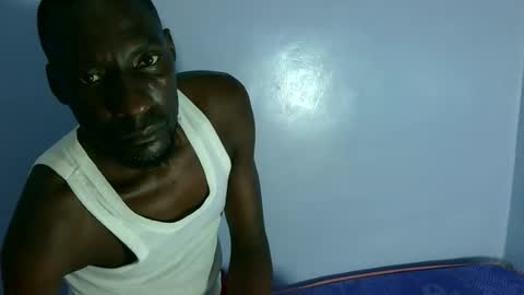 Snapshot of giant_couple chatting on 26, 7, 2026 giant_couple online show from 26, 7, 2026