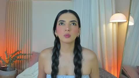 Snapshot of giarousse_ chatting on 30, 7, 2026 Gia online show from 30, 7, 2026