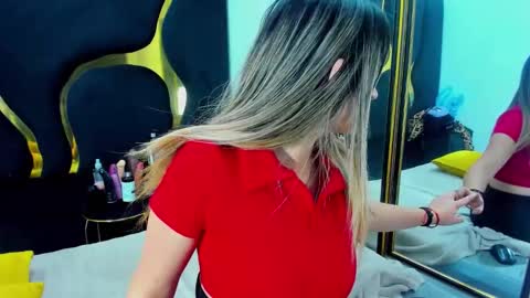 GiaRoussel online show from 19, 11, 2025