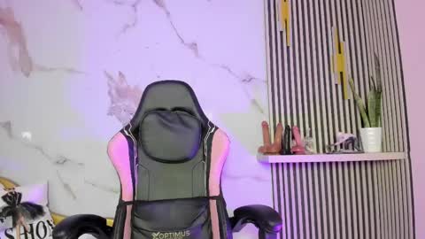 Gigi  online show from 7, 5, 2026