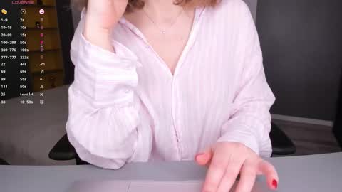 gigihadd online show from 16, 2, 2026